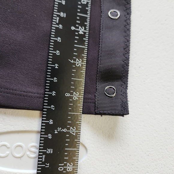 Lululemon Vinyasa Infinity Scarf Wrap Black Snap Closure - Picture 6 of 9